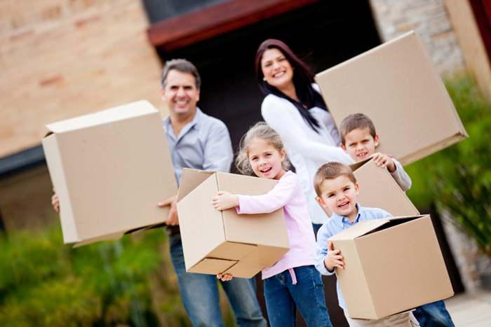 Choose Expert Movers for Your Summertime Relocation